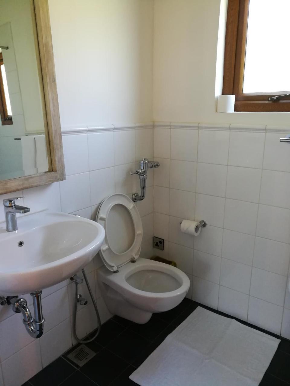 נוארה אליה Lakeside Cottages מראה חיצוני תמונה